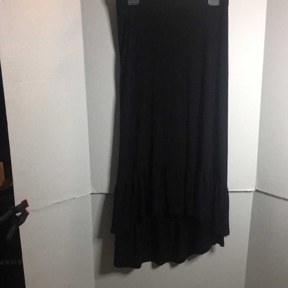 ELLE BASIC BLACK 2  TIERSKIRT WITH HI LO HEM SIZE S
